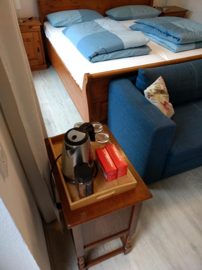 Ruhige, Gemuetliche 1-Zimmer Gartenwohnung Fuer 2 Erwachsene Lubeck Bagian luar foto