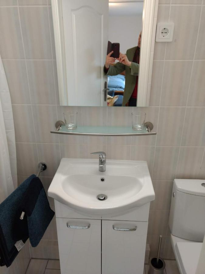 Ruhige, Gemuetliche 1-Zimmer Gartenwohnung Fuer 2 Erwachsene Lubeck Bagian luar foto