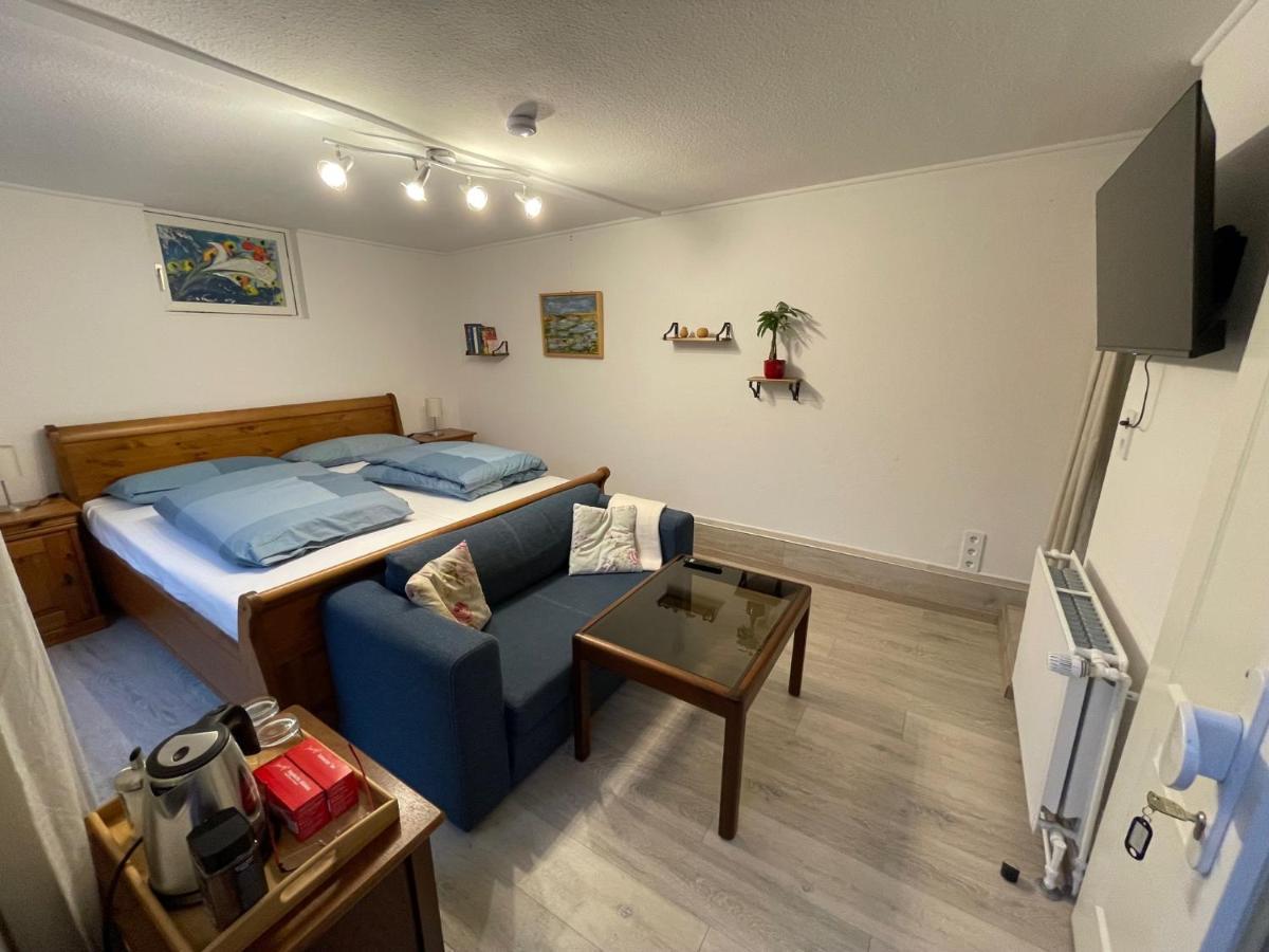 Ruhige, Gemuetliche 1-Zimmer Gartenwohnung Fuer 2 Erwachsene Lubeck Bagian luar foto